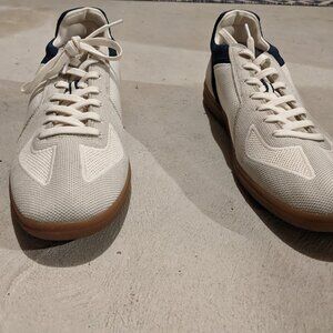 Rothy's RS01 Sneaker